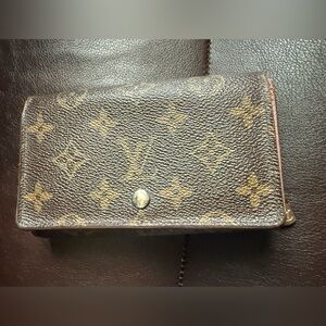 Louis Vuitton monogram brown Sara wallet